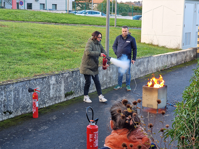 2024_Formation à Manipulation d'Extincteur (7)