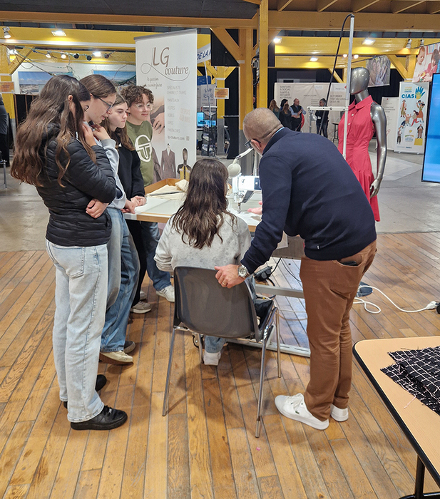 2024_LG Couture_Forum découverte métiers par geste - C