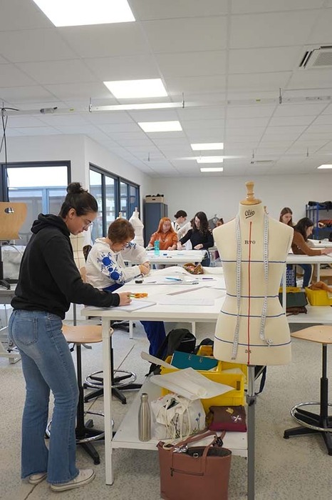 2024_Rentrée JD Carteron - TP Couturier Retoucheur (3).JPG